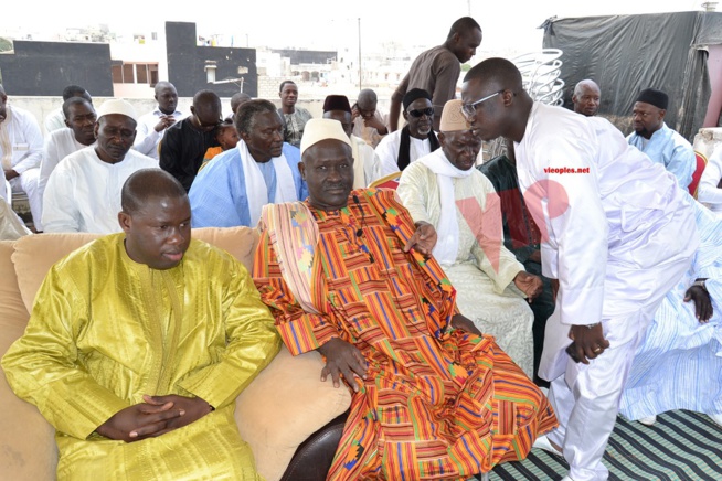 Bapteme: Le manager de la reine du djolof band Djidiack Diouf baptise sa fille et la donne le nom de Mame Diarra Vviane Chidid Bapteme: Le manager de la reine du djolof band Djidiack Diouf baptise sa fille et la donne le nom de Mame Diarra Vviane Chidid