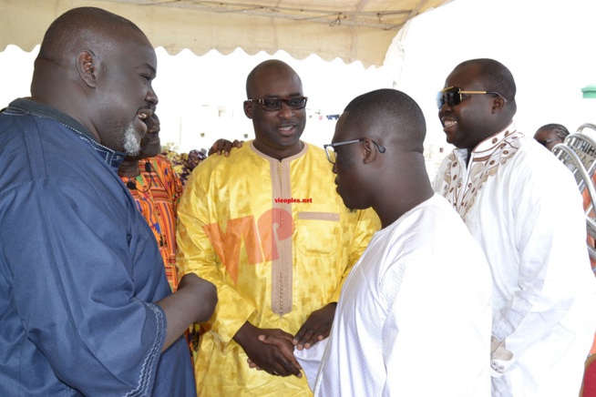 Bapteme: Le manager de la reine du djolof band Djidiack Diouf baptise sa fille et la donne le nom de Mame Diarra Vviane Chidid Bapteme: Le manager de la reine du djolof band Djidiack Diouf baptise sa fille et la donne le nom de Mame Diarra Vviane Chidid