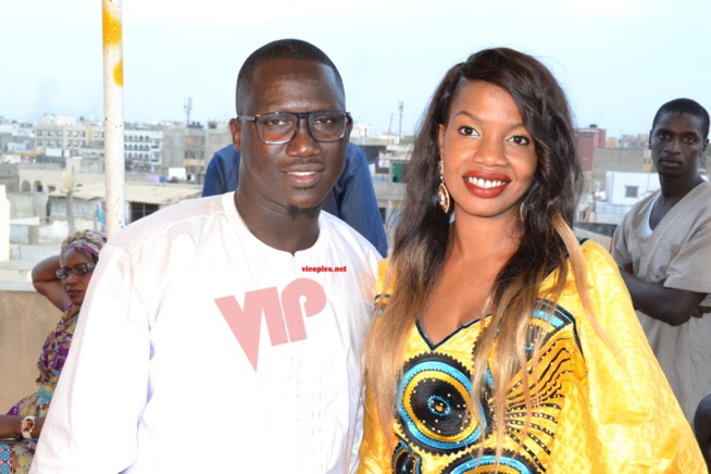 Viviane Chidid au baptême de son homonyme, la fille de son manager Djidiack. Revivez le grand R-V des artistes. Viviane Chidid au baptême de son homonyme, la fille de son manager Djidiack. Revivez le grand R-V des artistes.