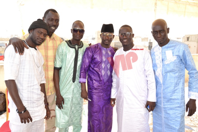 Viviane Chidid au baptême de son homonyme, la fille de son manager Djidiack. Revivez le grand R-V des artistes. Viviane Chidid au baptême de son homonyme, la fille de son manager Djidiack. Revivez le grand R-V des artistes.