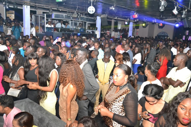 Blowy ex Klimanjaro à guichet fermé: Pape Diouf leader de la génération consciente nouveau roi incontesté du mbalax derriére Youssou Ndour. Regardez. Blowy ex Klimanjaro à guichet fermé: Pape Diouf leader de la génération consciente nouveau roi incontesté du mbalax derriére Youssou Ndour. Regardez.