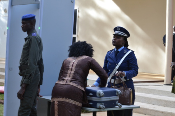 Université républicaine: Plusieurs Apéristes arrêtés par la gendarmerie Université républicaine: Plusieurs Apéristes arrêtés par la gendarmerie