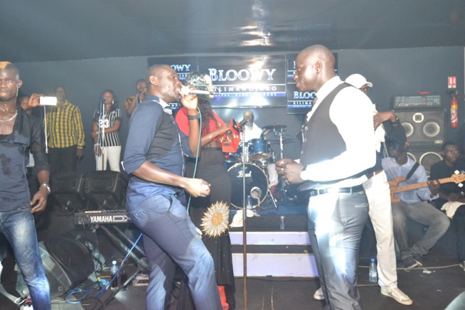 Diop Ousmane le jet-setteur Sénégalais d'IBIZA en Espagne nouveau guichet automatique de la jet-sett Dakarois. Diop Ousmane le jet-setteur Sénégalais d'IBIZA en Espagne nouveau guichet automatique de la jet-sett Dakarois.