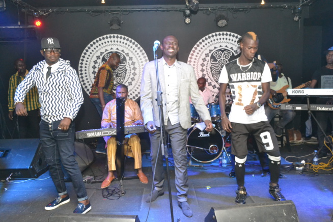 Pape Diouf et la génération consciente marquent leur retour au Baramundi. Revivez l'ambiance. Pape Diouf et la génération consciente marquent leur retour au Baramundi. Revivez l'ambiance.