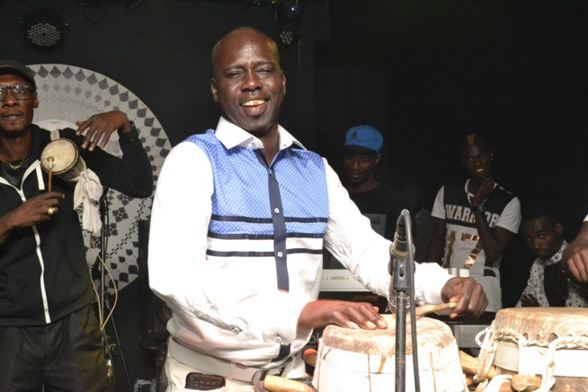 Pape Diouf et la génération consciente marquent leur retour au Baramundi. Revivez l'ambiance. Pape Diouf et la génération consciente marquent leur retour au Baramundi. Revivez l'ambiance.