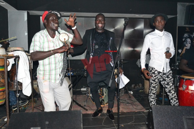 Revivez le show ambiance de la soirée de Salam Diallo au Buzz ex Nirvana. Revivez le show ambiance de la soirée de Salam Diallo au Buzz ex Nirvana.