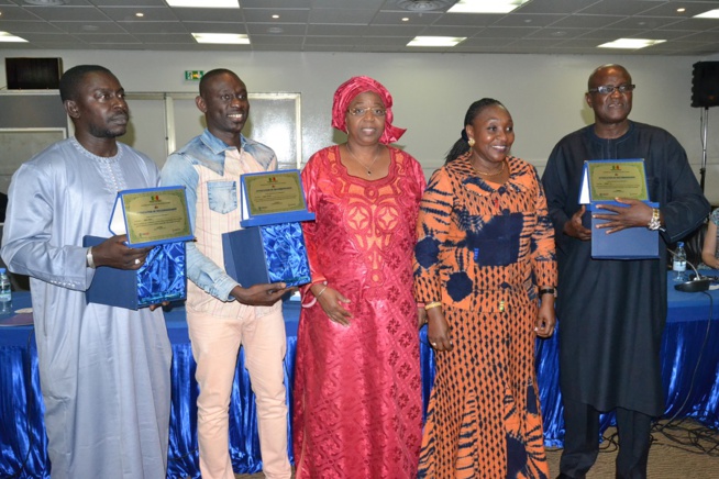 Pape Diouf nommé Champion de la planification familiale par le ministère de la santé et de l'action sociale. Pape Diouf nommé Champion de la planification familiale par le ministère de la santé et de l'action sociale.