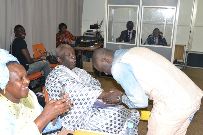 Pape Diouf nommé Champion de la planification familiale par le ministère de la santé et de l'action sociale. Pape Diouf nommé Champion de la planification familiale par le ministère de la santé et de l'action sociale.