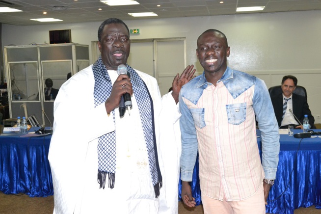 Pape Diouf nommé Champion de la planification familiale par le ministère de la santé et de l'action sociale. Pape Diouf nommé Champion de la planification familiale par le ministère de la santé et de l'action sociale.