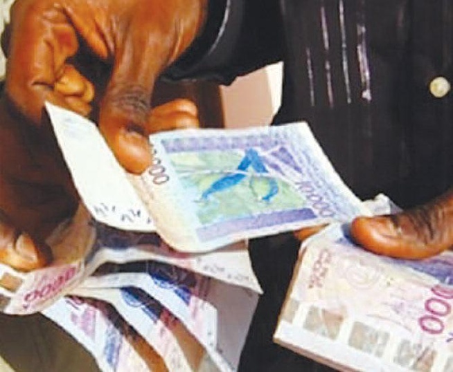 Deux hommes d’affaires sénégalais, toujours calomniés, prêtent de l’argent à l’État : L’un en novembre, l’autre en décembre Deux hommes d’affaires sénégalais, toujours calomniés, prêtent de l’argent à l’État : L’un en novembre, l’autre en décembre