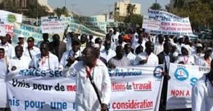 Bras de fer entre le SAMES et l’État : une nouvelle grève de 48 heures décrétée Bras de fer entre le SAMES et l’État : une nouvelle grève de 48 heures décrétée