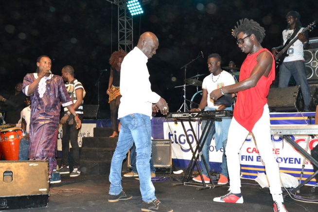 24eme FIDAK: Revivez en images le show ambiance du concert de Keba Seck au Cices. 24eme FIDAK: Revivez en images le show ambiance du concert de Keba Seck au Cices.