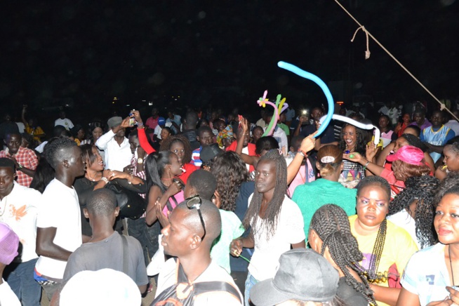 24eme FIDAK: Revivez en images le show ambiance du concert de Keba Seck au Cices. 24eme FIDAK: Revivez en images le show ambiance du concert de Keba Seck au Cices.