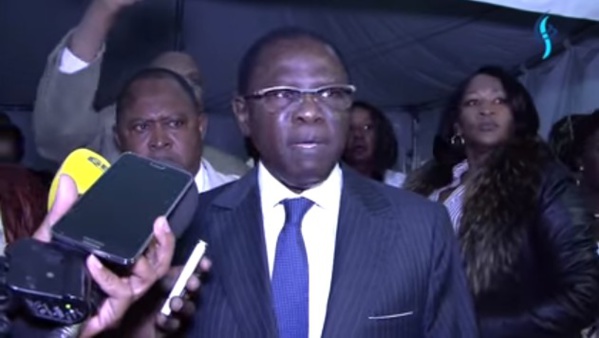 Pape Diop : "Macky Sall est un mauvais dirigeant et incompétent, on parlera qu'il le veuille ou non" Pape Diop : "Macky Sall est un mauvais dirigeant et incompétent, on parlera qu'il le veuille ou non"