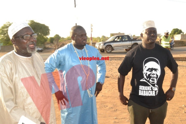 Maoloud 2015: L'homme d'affaires Aziz Ndiaye offre des bœufs à Abdoul Aziz Sy junior.