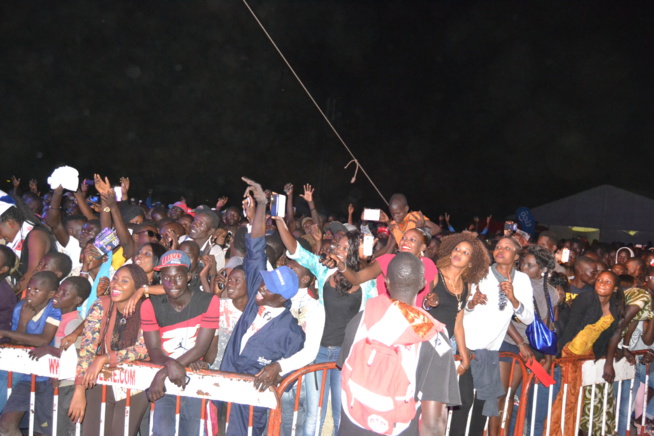 24 FIDAK: Revivez les images du concert explosif de Pape Diouf au Cices . 24 FIDAK: Revivez les images du concert explosif de Pape Diouf au Cices .