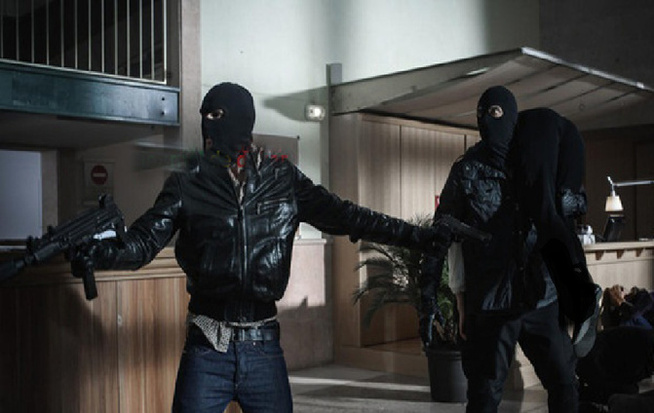 Braquage au Centrale de Malicounda : Une dizaine de brigands emportent plus de dix millions FCFA Braquage au Centrale de Malicounda : Une dizaine de brigands emportent plus de dix millions FCFA