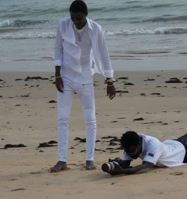 Waly Seck en plein tournage de sa nouvelle vidéo clip avec Papis Niang de Art bi Management. Waly Seck en plein tournage de sa nouvelle vidéo clip avec Papis Niang de Art bi Management.