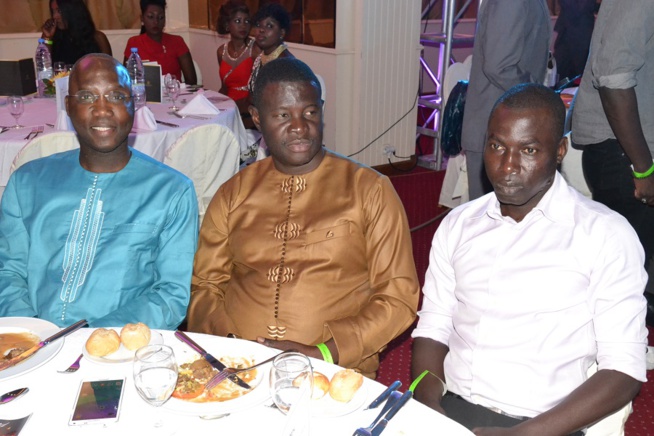 Soirée de gala de l'association des femmes Fatickoises avec le nouveau Pape de la musique Sénégalaise et la génération consciente au King Fhad Place. Soirée de gala de l'association des femmes Fatickoises avec le nouveau Pape de la musique Sénégalaise et la génération consciente au King Fhad Place.