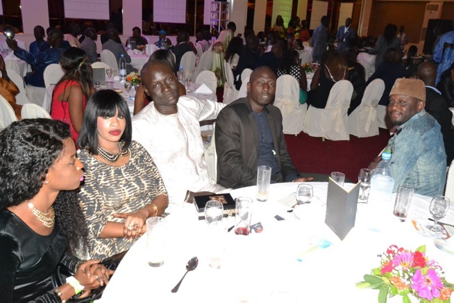 Soirée de gala de l'association des femmes Fatickoises avec le nouveau Pape de la musique Sénégalaise et la génération consciente au King Fhad Place. Soirée de gala de l'association des femmes Fatickoises avec le nouveau Pape de la musique Sénégalaise et la génération consciente au King Fhad Place.