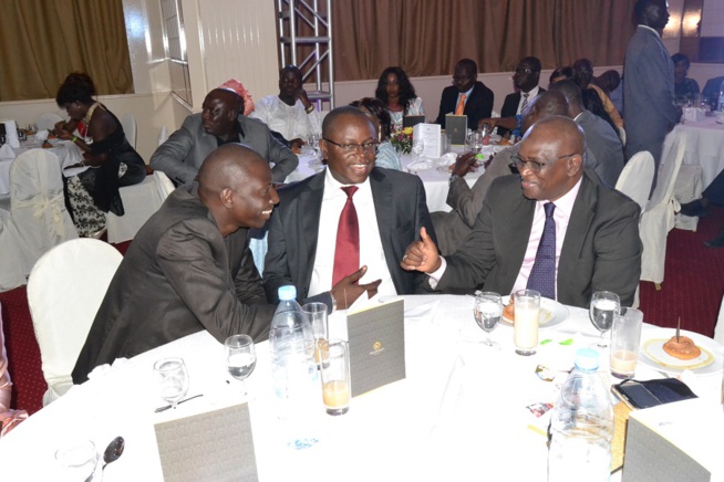 Soirée de gala de l'association des femmes Fatickoises avec le nouveau Pape de la musique Sénégalaise et la génération consciente au King Fhad Place. Soirée de gala de l'association des femmes Fatickoises avec le nouveau Pape de la musique Sénégalaise et la génération consciente au King Fhad Place.