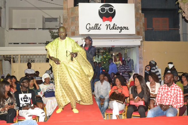 Anniversaire Gallé Ndiogou, le rendez-vous du chic et du glamour au HLM en face Madieye Sall. Revivez les images. Anniversaire Gallé Ndiogou, le rendez-vous du chic et du glamour au HLM en face Madieye Sall. Revivez les images.