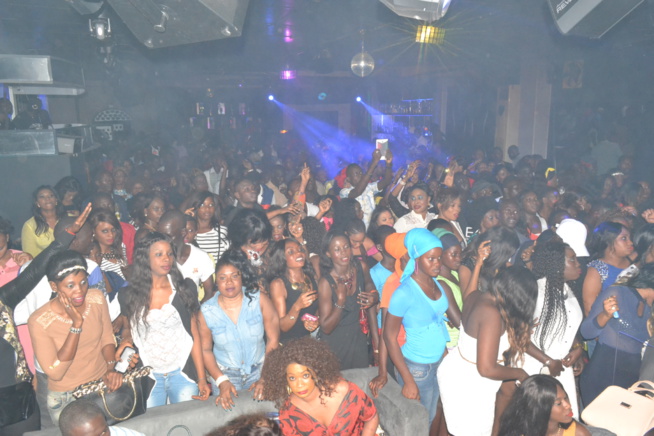 Blowy ex Klimanjaro; Pape Diouf met le feu et chauffe son publique. Regardez Blowy ex Klimanjaro; Pape Diouf met le feu et chauffe son publique. Regardez