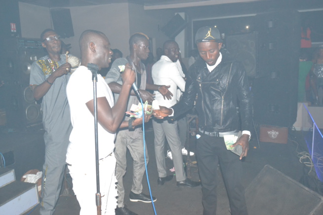 Blowy ex Klimanjaro; Pape Diouf met le feu et chauffe son publique. Regardez