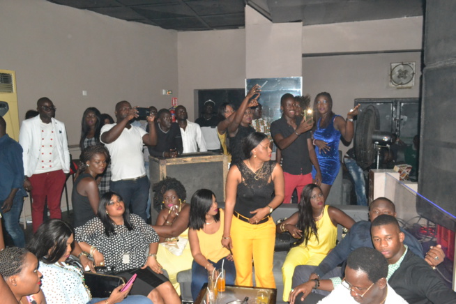 Blowy ex Klimanjaro; Pape Diouf met le feu et chauffe son publique. Regardez Blowy ex Klimanjaro; Pape Diouf met le feu et chauffe son publique. Regardez