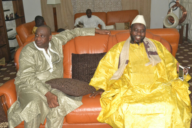 Maoloud 2015: Aziz Alé Ndiaye reçoit déja ses hotes à Tivaoune. Regardez