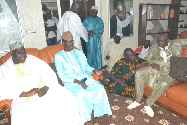 Maoloud 2015: Aziz Alé Ndiaye reçoit déja ses hotes à Tivaoune. Regardez