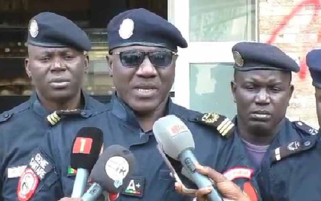 Hygiène dans les boulangeries à Dakar «Le problème se pose avec acuité…il y a des efforts à faire…», selon le capitaine Idrissa Ndiaye Hygiène dans les boulangeries à Dakar «Le problème se pose avec acuité…il y a des efforts à faire…», selon le capitaine Idrissa Ndiaye