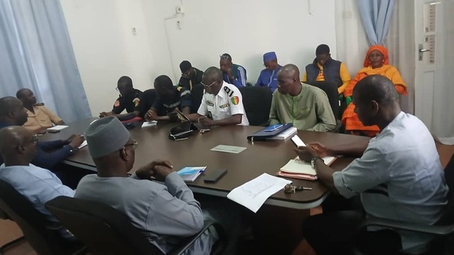 29e édition des "Kaamils de Saint-Louis" prévue les 9 et 16 mars : Le comité d'organisation à pied d'œuvre 29e édition des "Kaamils de Saint-Louis" prévue les 9 et 16 mars : Le comité d'organisation à pied d'œuvre