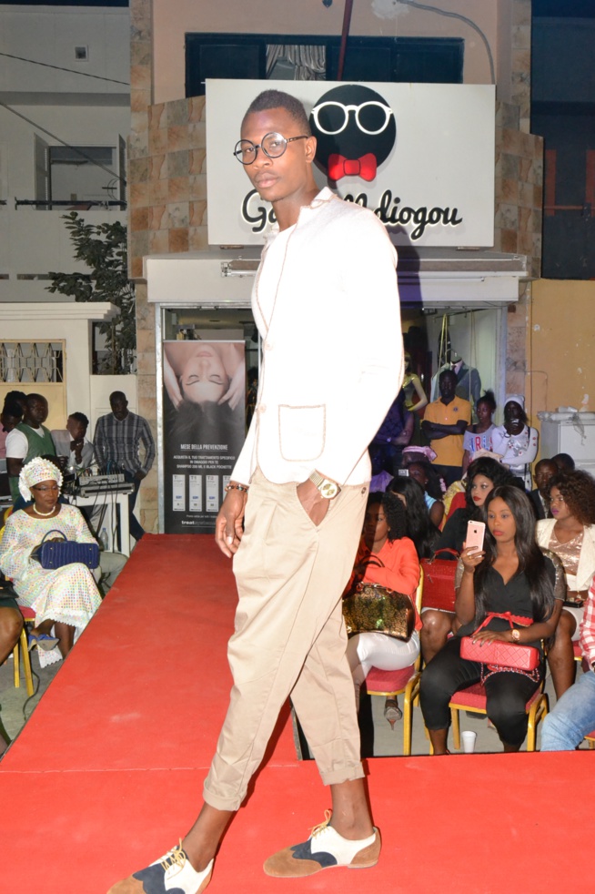 GALLE NDIOGOU présente sa derniere collection: Rendez -vous au HLM en face Cour privé Madieye Sall .
