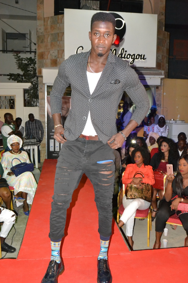 GALLE NDIOGOU présente sa derniere collection: Rendez -vous au HLM en face Cour privé Madieye Sall .