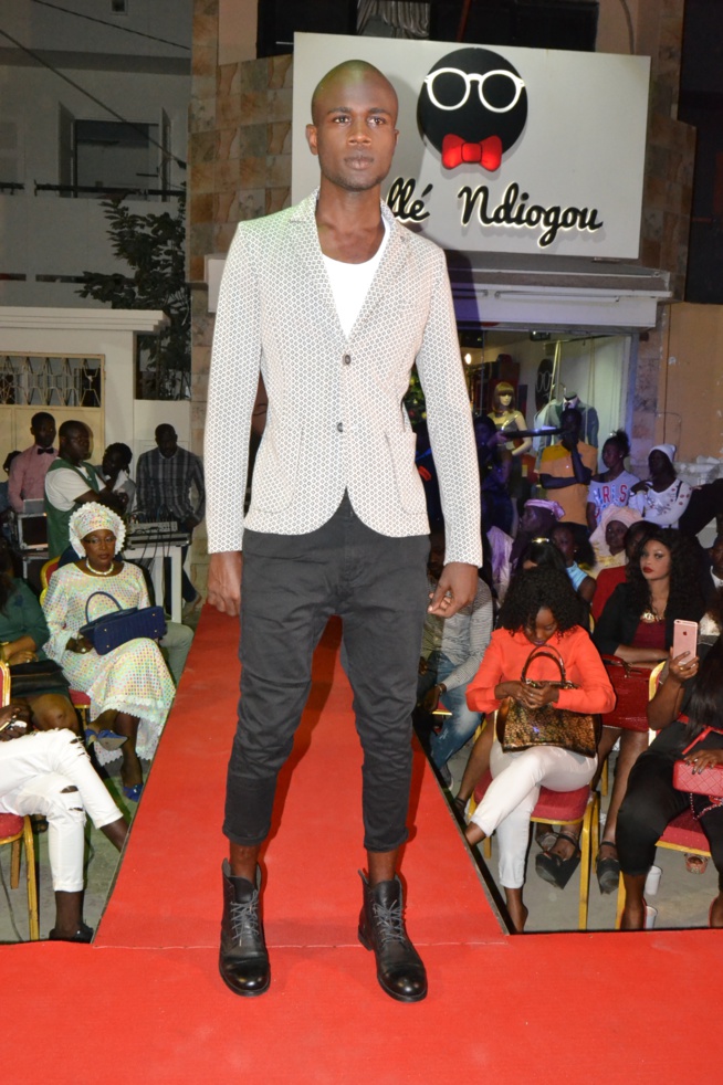GALLE NDIOGOU présente sa derniere collection: Rendez -vous au HLM en face Cour privé Madieye Sall .