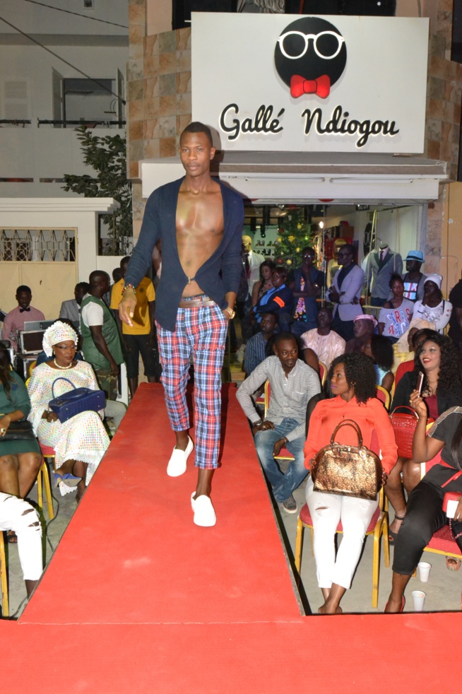 GALLE NDIOGOU présente sa derniere collection: Rendez -vous au HLM en face Cour privé Madieye Sall .