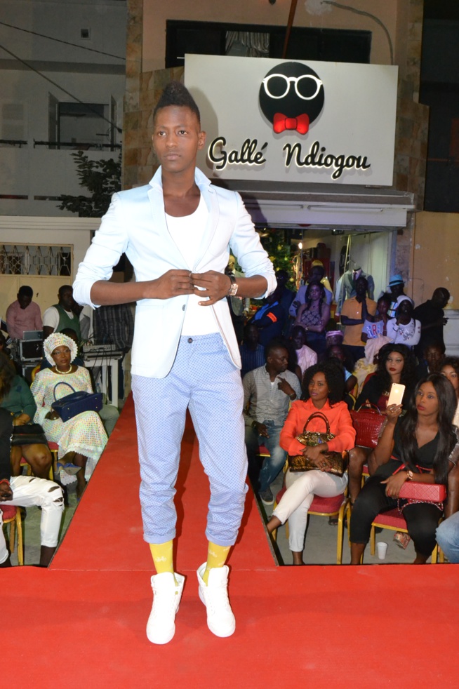 GALLE NDIOGOU présente sa derniere collection: Rendez -vous au HLM en face Cour privé Madieye Sall .
