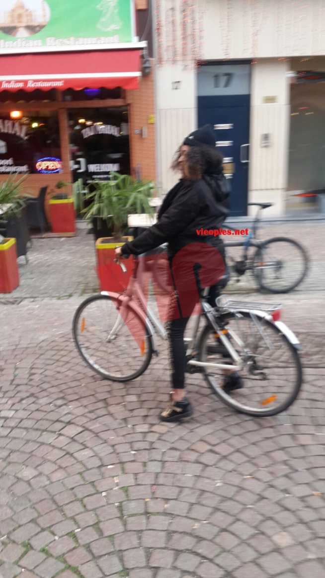 Photos: La danseuse de Viviane, Kiné l'épouse du danseur de Waly Hamady Badiane en mode bicyclette en Belgique.