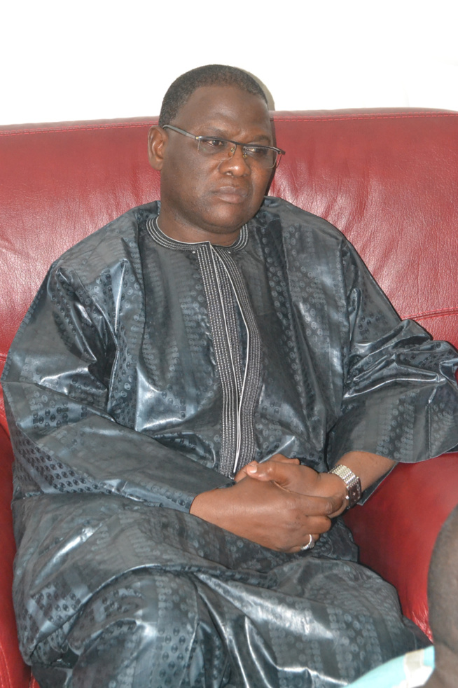 Maoloud 2015: L'homme d'affaires Aziz Ndiaye reçoit Serigne Sam Bousso chez lui à Tivaoune. Maoloud 2015: L'homme d'affaires Aziz Ndiaye reçoit Serigne Sam Bousso chez lui à Tivaoune.