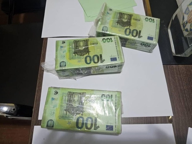 Lutte contre le faux monnayage : Les Douanes ont saisi de billets noirs d’une contrevaleur de 2 milliards 284 millions de francs CFA Lutte contre le faux monnayage : Les Douanes ont saisi de billets noirs d’une contrevaleur de 2 milliards 284 millions de francs CFA