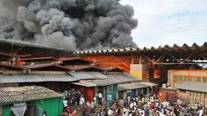 Incendie au marché central de Thiès: Plusieurs millions partent en fumée Incendie au marché central de Thiès: Plusieurs millions partent en fumée