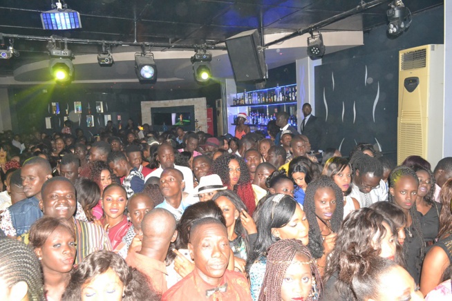 Pape Diouf ce 25 décembre au Bloowy, comme un air de fête, Regadez Pape Diouf ce 25 décembre au Bloowy, comme un air de fête, Regadez