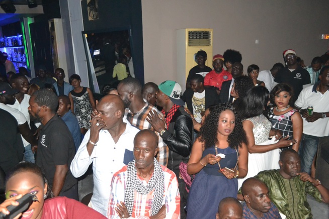 Pape Diouf ce 25 décembre au Bloowy, comme un air de fête, Regadez Pape Diouf ce 25 décembre au Bloowy, comme un air de fête, Regadez