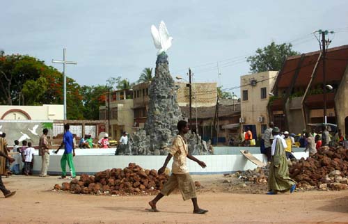 Ziguinchor : Un homme "froidement" abattu par des inconnus à Mpack Ziguinchor : Un homme "froidement" abattu par des inconnus à Mpack