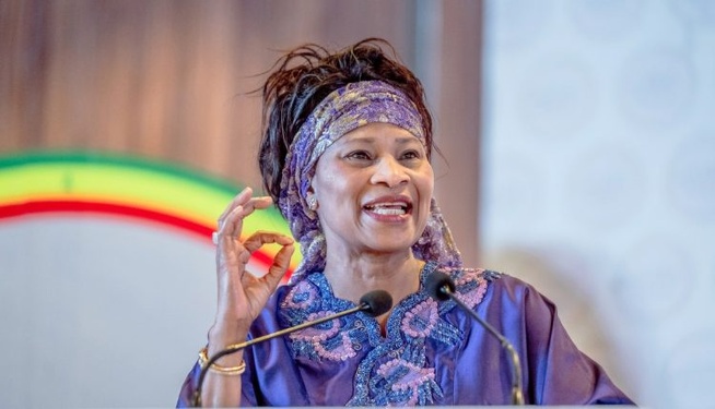 Me Aïssata Tall Sall répond aux rumeurs sur l’extradition de Macky Sall : « Il rentrera au Sénégal quand il le voudra » Me Aïssata Tall Sall répond aux rumeurs sur l’extradition de Macky Sall : « Il rentrera au Sénégal quand il le voudra »