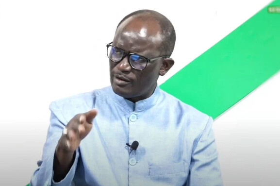 7 mois après son limogeage, Dr Cheikh Dieng dévoile une affaire de 680 milliards de FCFA 7 mois après son limogeage, Dr Cheikh Dieng dévoile une affaire de 680 milliards de FCFA