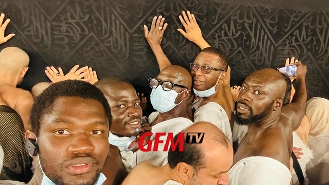 Youssou Ndour, artiste international et homme d’affaires, en Oumra à la Mecque Youssou Ndour, artiste international et homme d’affaires, en Oumra à la Mecque