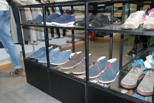 Fin d'année 2015; Choississez la classe le chic l'élégance et la qualité chez Gallé N'Diogou sise aux HLM en face l'ecole privée Madieye Sall. Fin d'année 2015; Choississez la classe le chic l'élégance et la qualité chez Gallé N'Diogou sise aux HLM en face l'ecole privée Madieye Sall.