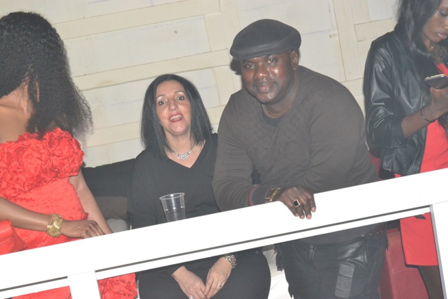 Pape Diouf et la génération consciente explosent le VIP DIPLO CLUB de Brescia en Italie la veille des fêtes de fin d'année. Regardez Pape Diouf et la génération consciente explosent le VIP DIPLO CLUB de Brescia en Italie la veille des fêtes de fin d'année. Regardez